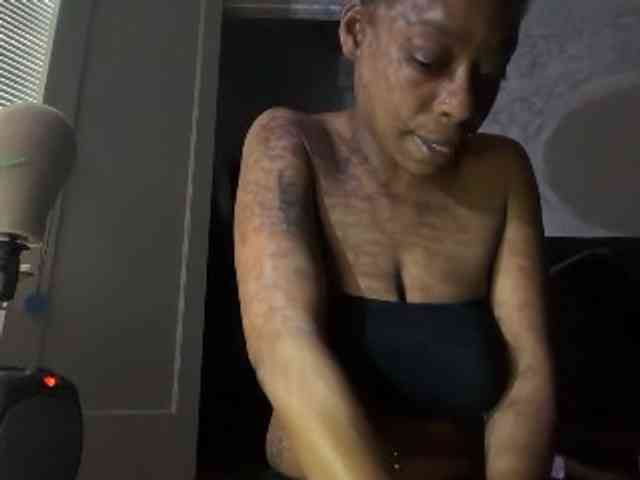 DelightfulDark webcam