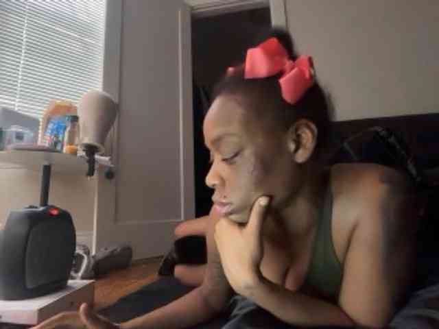 DelightfulDark webcam
