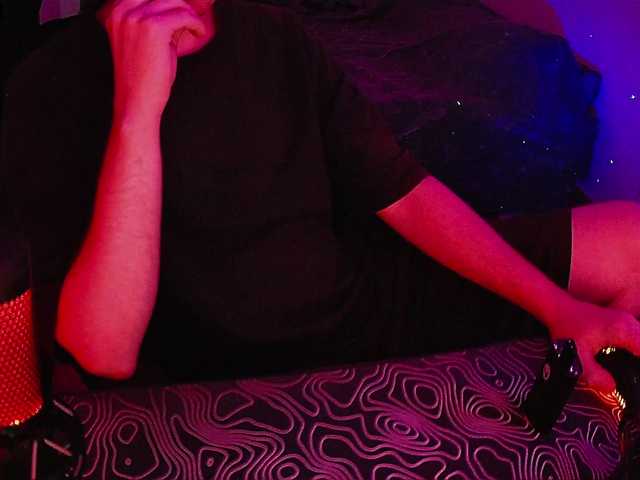 -REDBADNESS- live webcam show