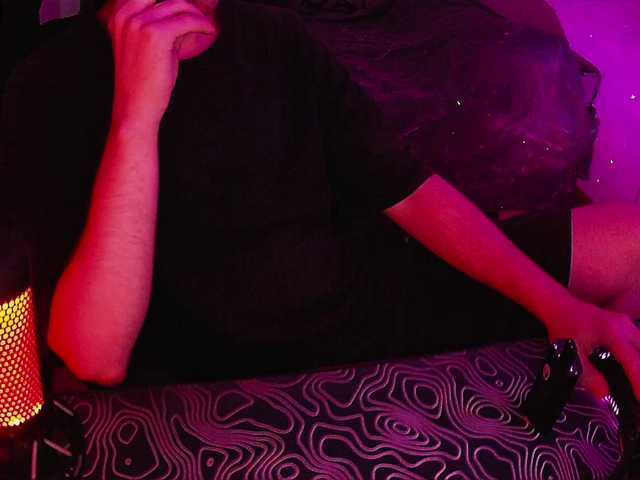 -REDBADNESS- live webcam show
