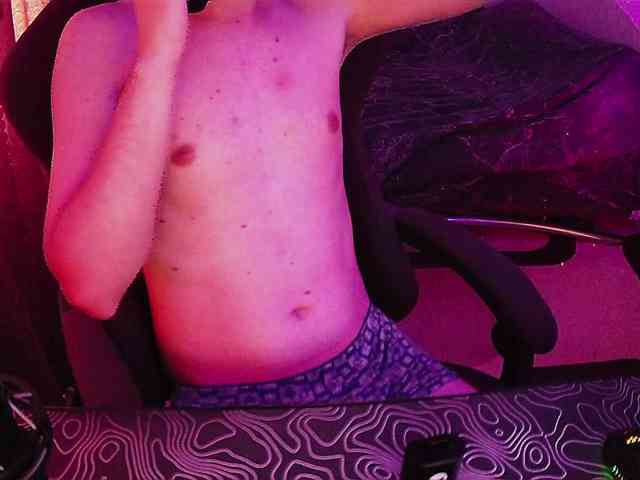 Fame's cam show statistics and live stream