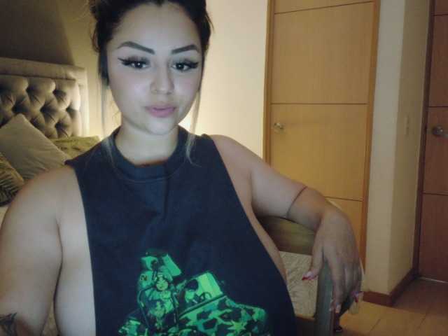 Inocentekitty live cam on BongaCams