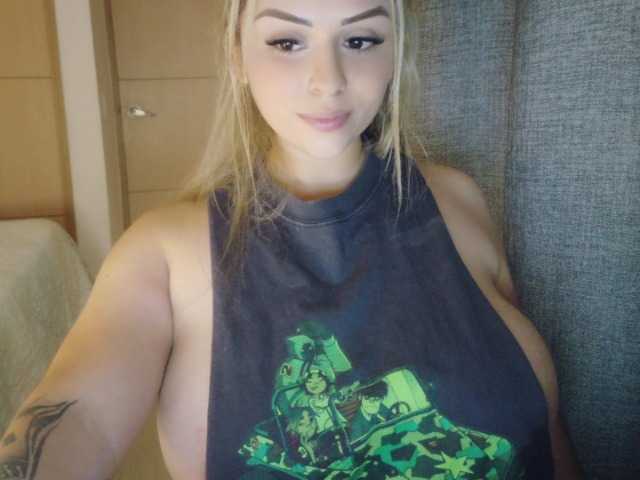 Inocentekitty live cam on BongaCams