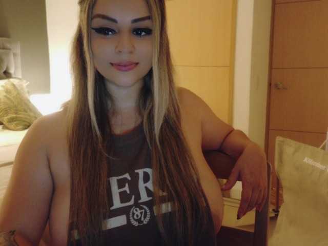 Inocentekitty live cam on BongaCams