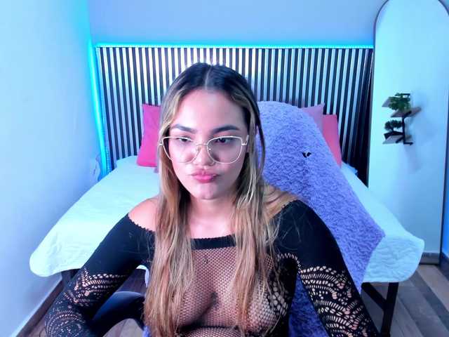 StaceyWhite live cam on BongaCams