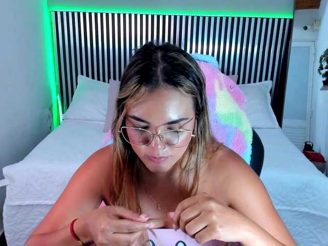 StaceyWhite live cam on UnifiedCams