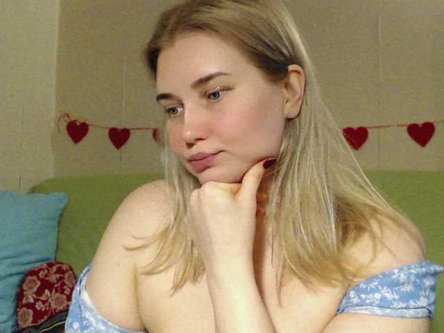 MissLilyAbrams's BongaCams show and profile