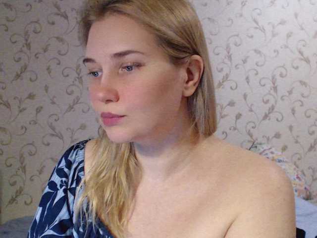 MissLilyAbrams Live Cam on BongaCams
