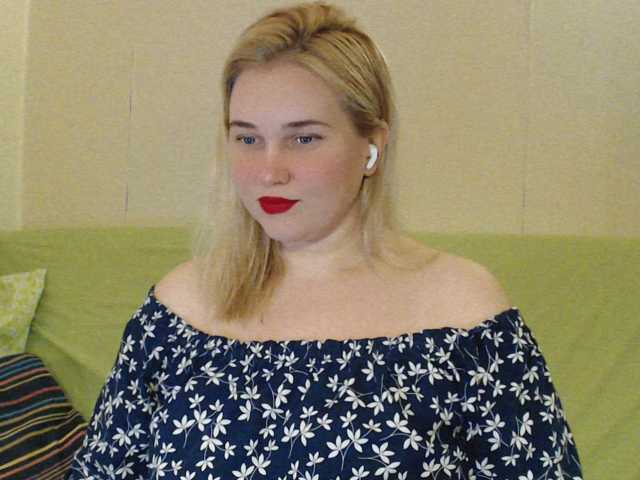 MissLilyAbrams, live now on BongaCams