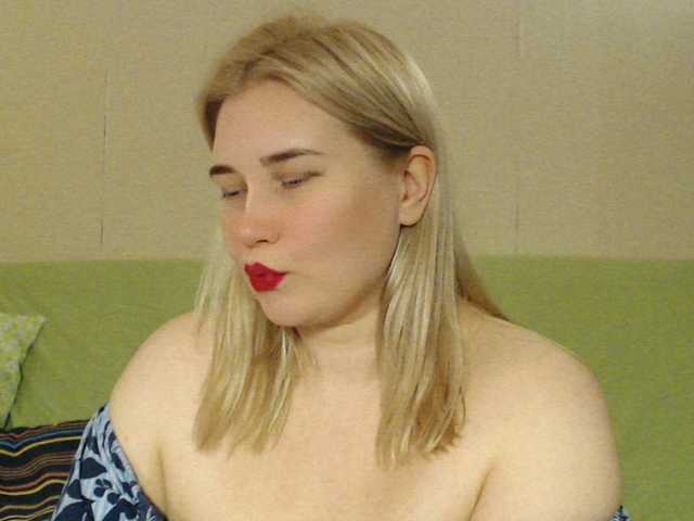 MissLilyAbrams live cam on BongaCams