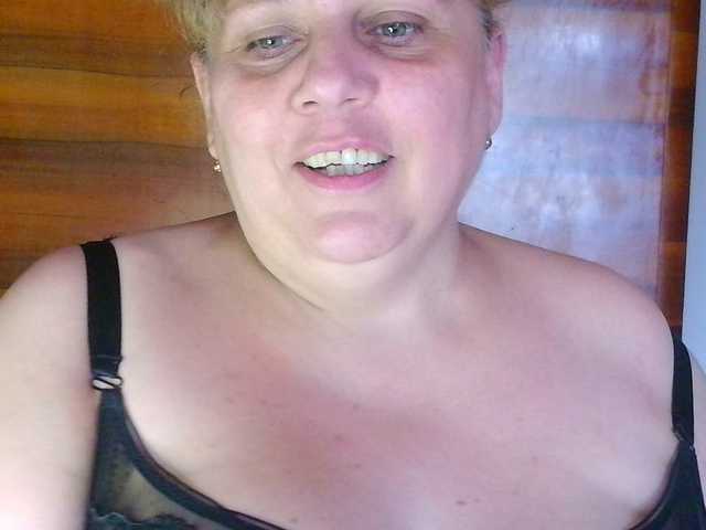 Juliet-A live cam on BongaCams