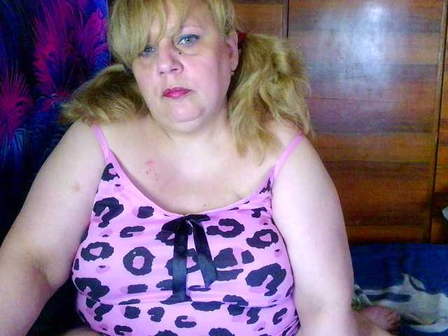 Juliet-A's BongaCams show and profile