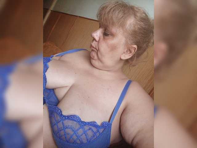 Juliet-A live cam on BongaCams