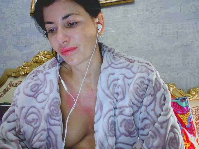 Rosalinda37 live cam preview