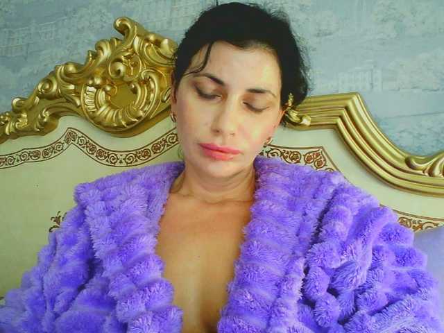 Rosalinda37 live cam preview