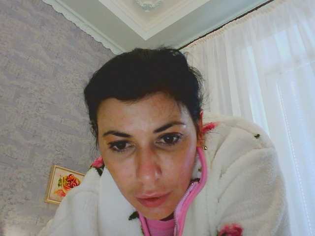 Rosalinda37 live cam preview