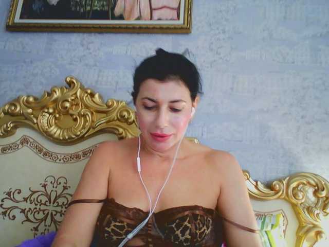 Rosalinda37 live cam preview