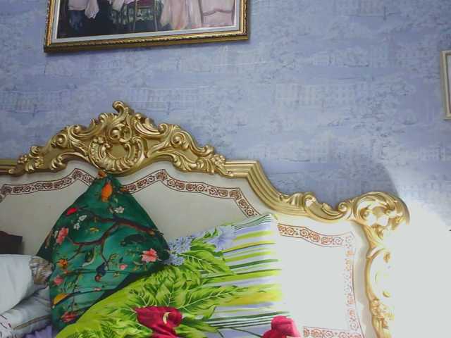 Rosalinda37 live cam on BongaCams