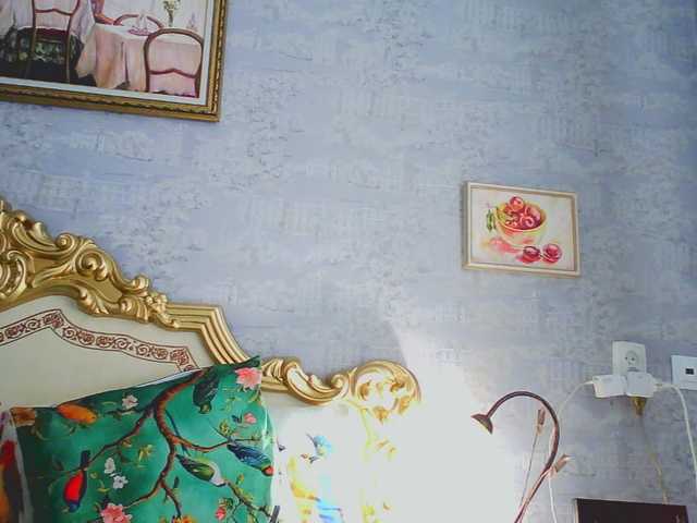 Rosalinda37 live cam on BongaCams
