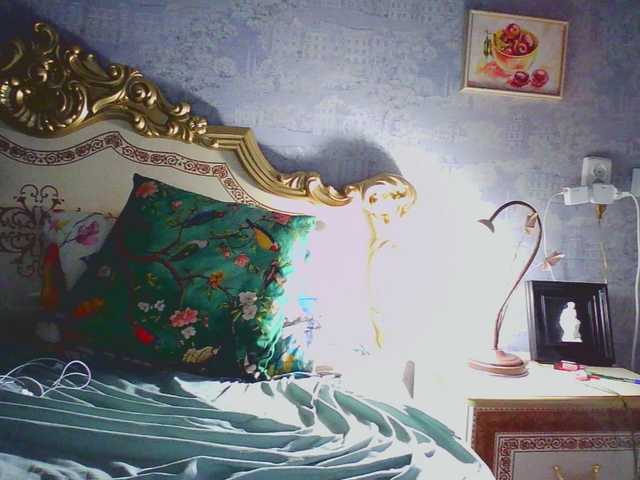 Rosalinda37 live cam on BongaCams