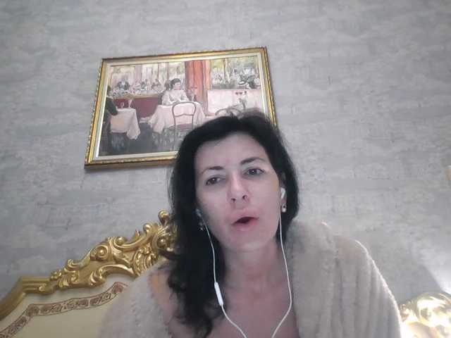 Rosalinda37 live cam on BongaCams