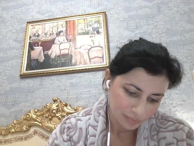 Rosalinda37 live cam preview