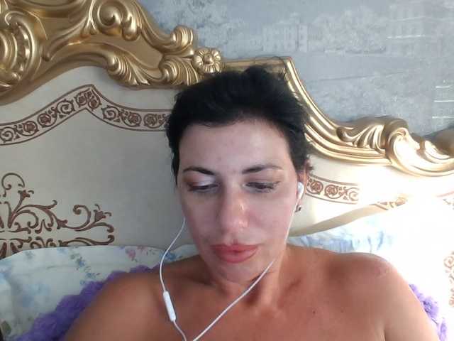 Rosalinda37 live webcam show