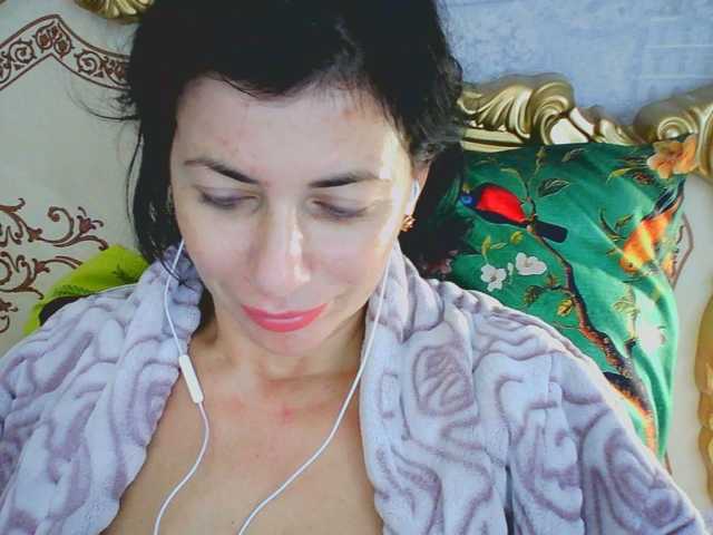 Rosalinda37 live cam preview