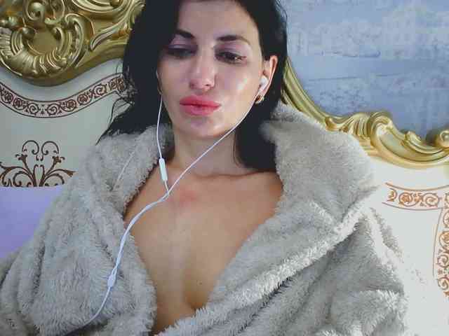 Rosalinda37 webcam