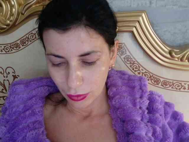 Rosalinda37 webcam