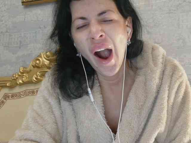 Rosalinda37 webcam
