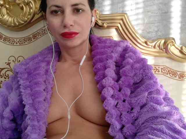 Rosalinda37 webcam