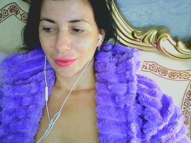 Rosalinda37 webcam