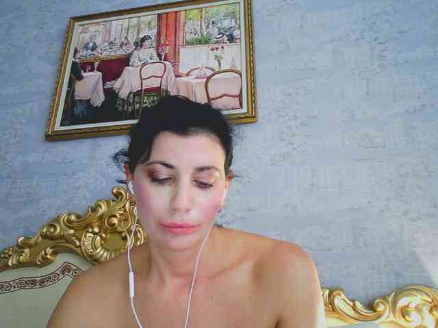 Rosalinda37 webcam