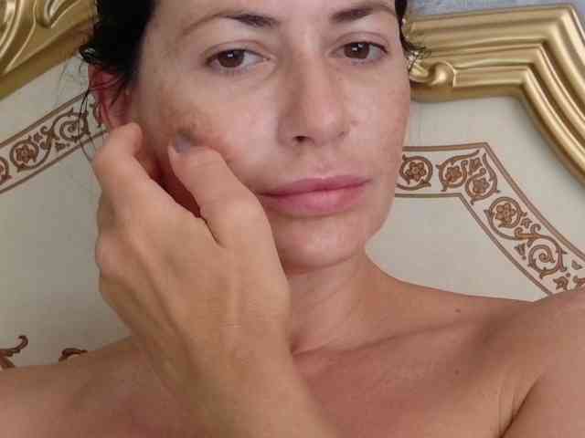 Rosalinda37 webcam