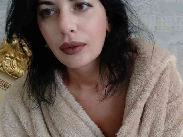 Rosalinda37 webcam