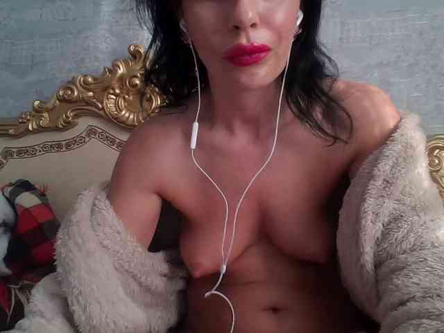 Rosalinda37 webcam