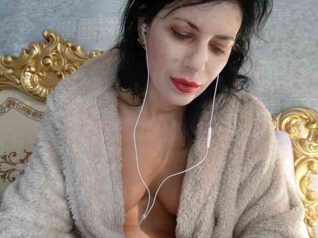 Rosalinda37 Live Webcam on BongaCams