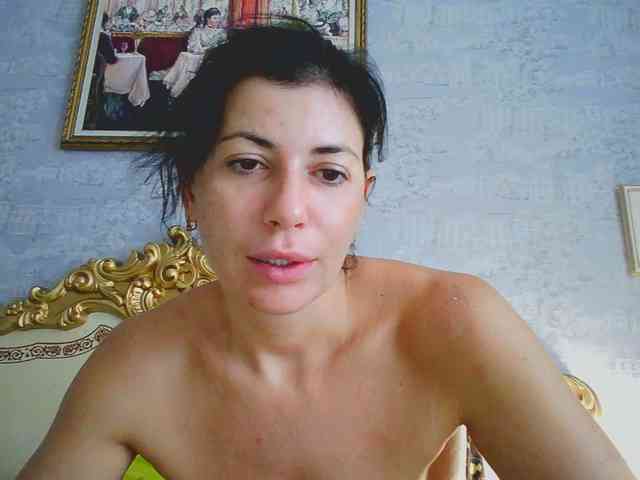 Rosalinda37 webcam