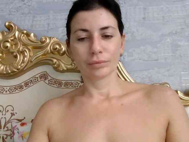 Rosalinda37 webcam