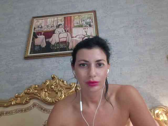 Rosalinda37 webcam