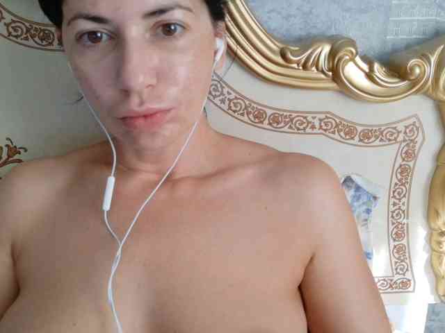 Rosalinda37 webcam