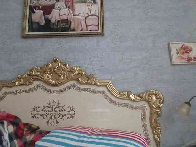 Rosalinda37 webcam