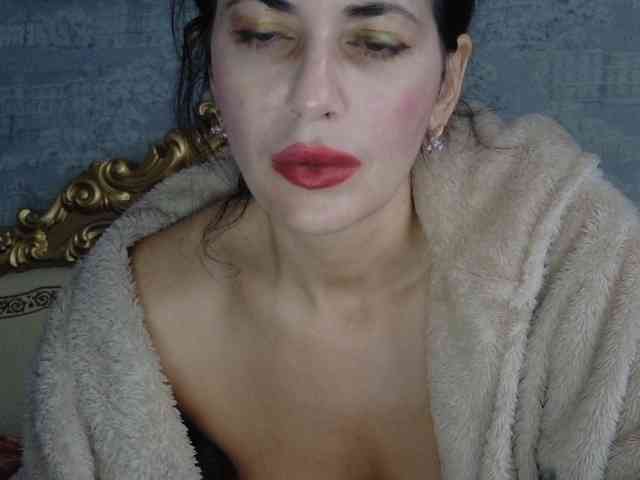 Rosalinda37 webcam