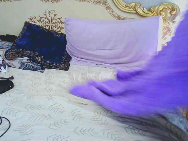 Rosalinda37 webcam