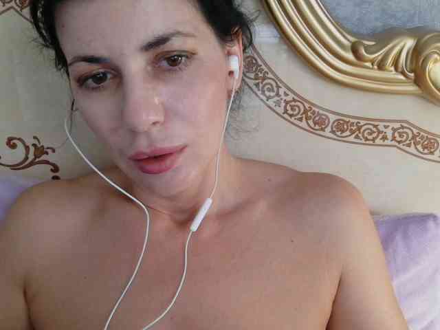 Rosalinda37 webcam