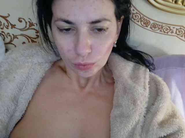 Rosalinda37 webcam