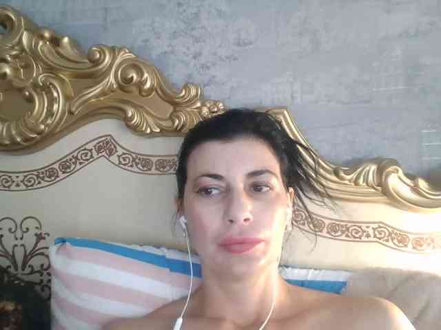 Rosalinda37 webcam