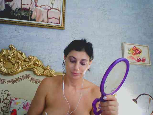 Rosalinda37 webcam