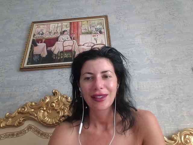 Rosalinda37 webcam